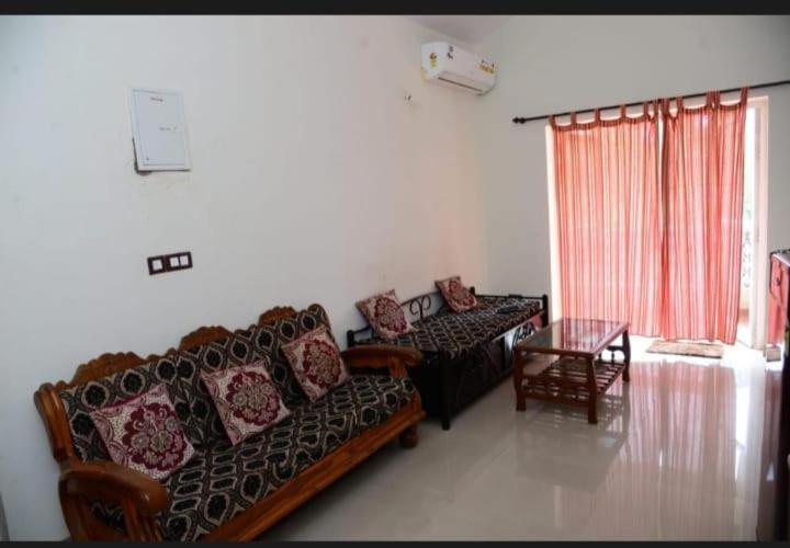 Cliff Heaven 2 Bhk Ac Apartment Orlim 外观 照片